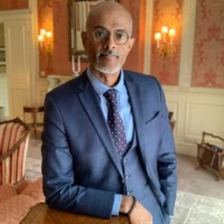 نصر سيف العزيبي